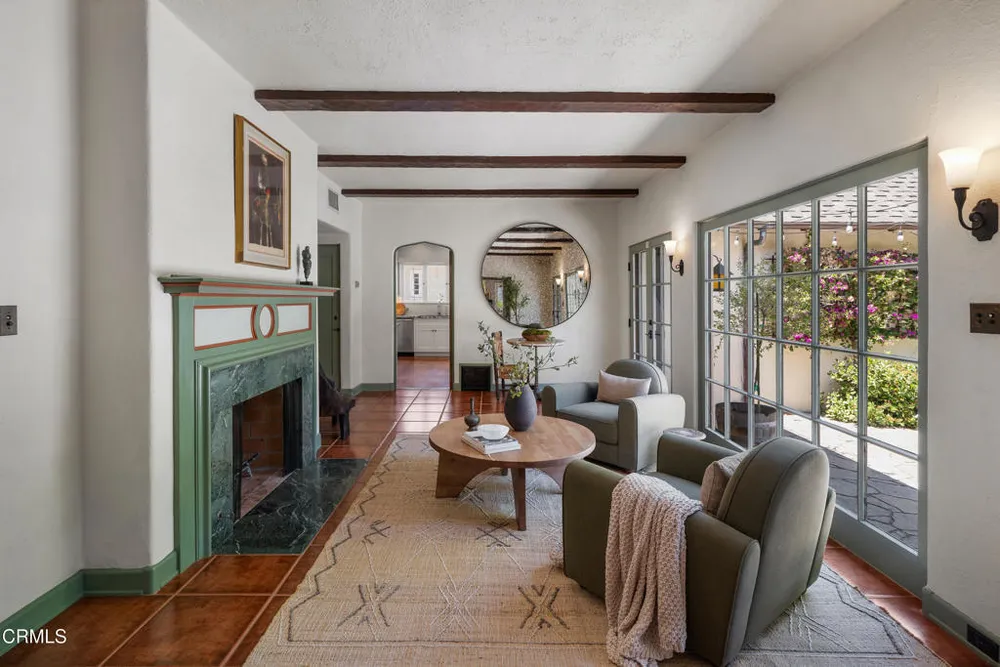 690 Prospect Blvd, Pasadena, CA 91103