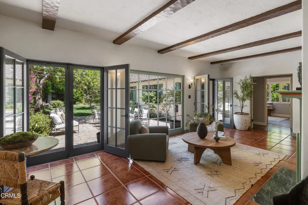 690 Prospect Blvd, Pasadena, CA 91103