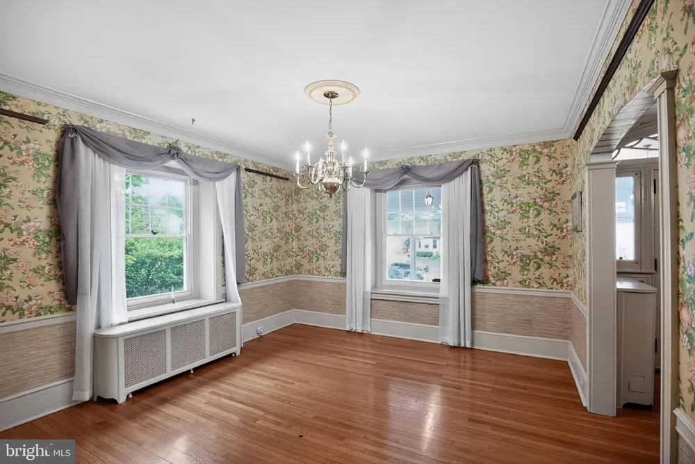 121 Weldy Ave, Oreland, PA 19075