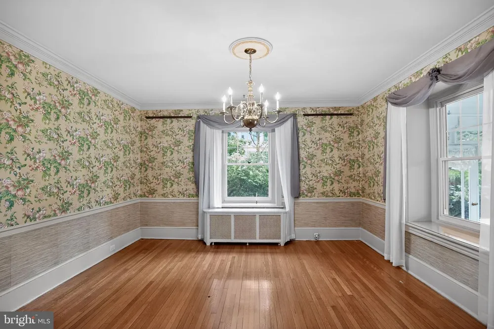 121 Weldy Ave, Oreland, PA 19075