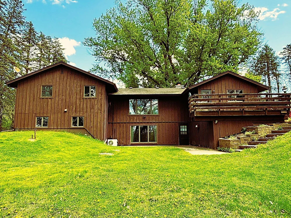 1447 Sterling St S, Maplewood, MN 55119