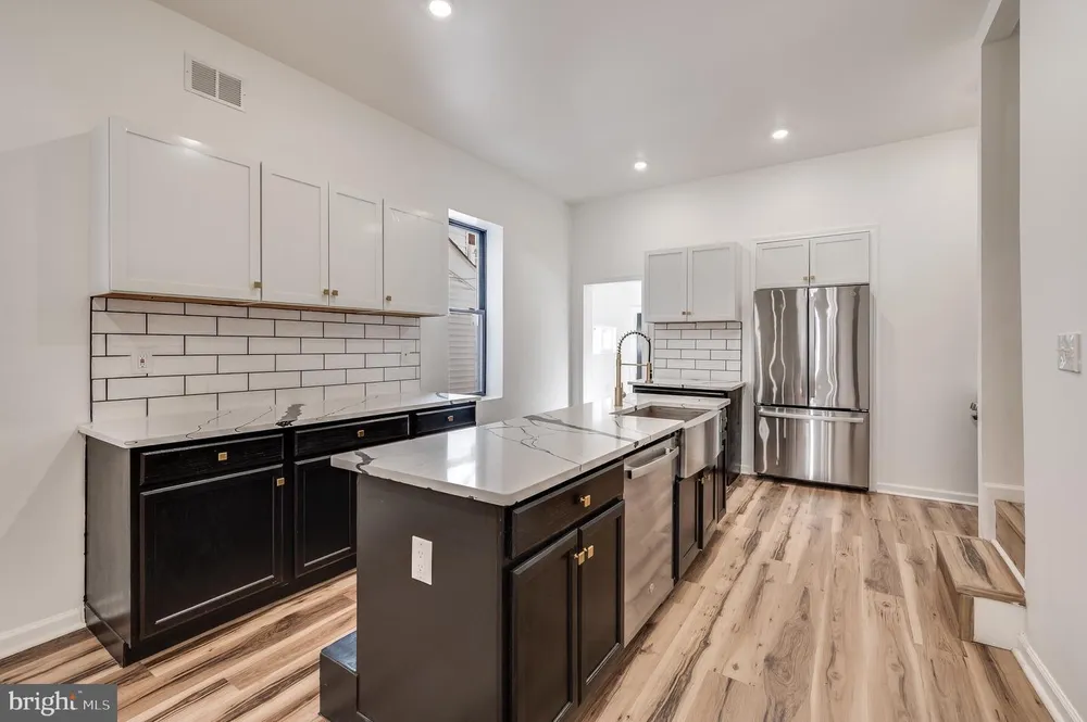111 W Sharpnack St, Philadelphia, PA 19119
