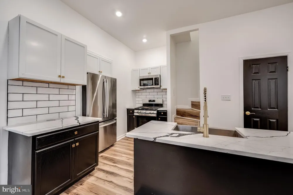 111 W Sharpnack St, Philadelphia, PA 19119