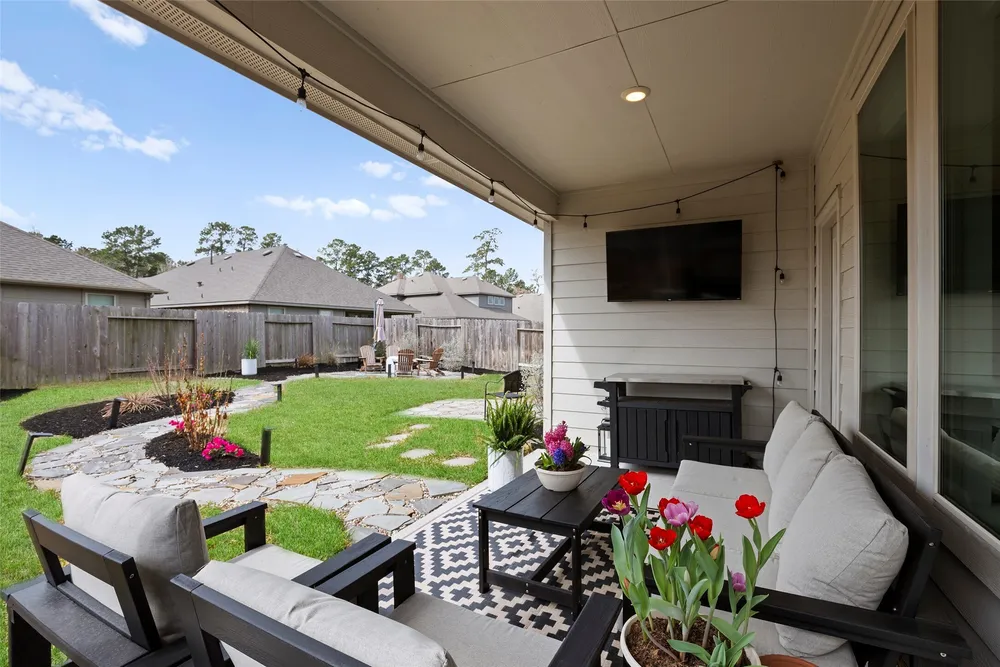 14239 Volcano Perch Dr, Conroe, TX 77384