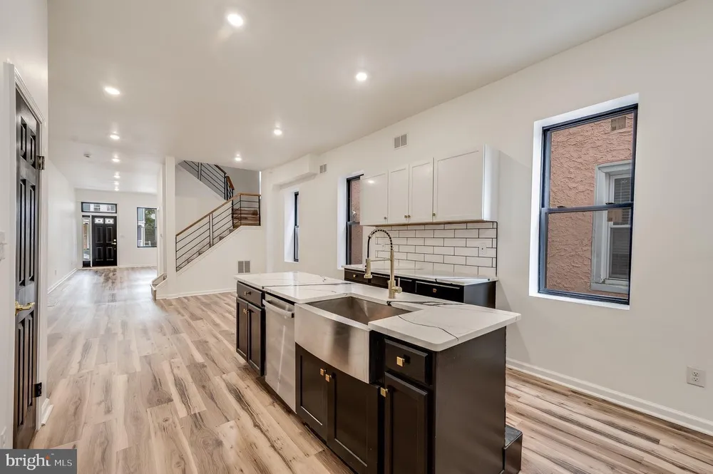 111 W Sharpnack St, Philadelphia, PA 19119