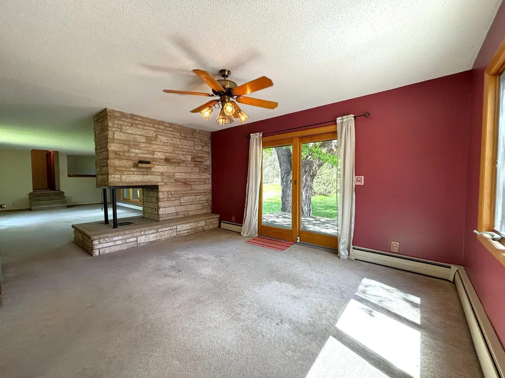 1447 Sterling St S, Maplewood, MN 55119