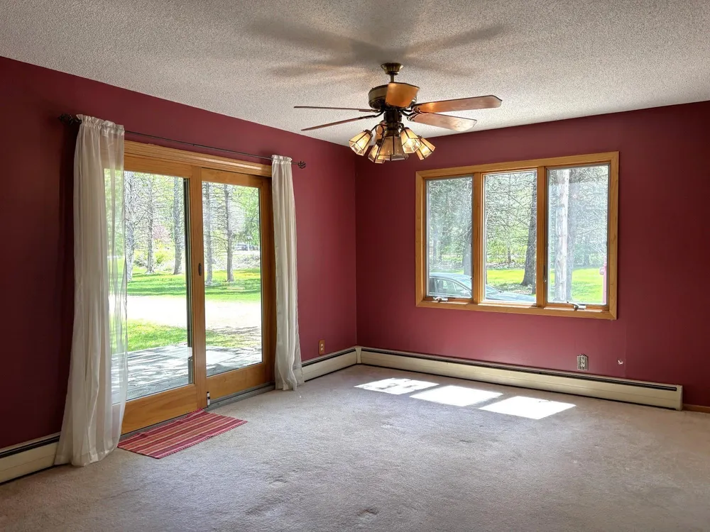1447 Sterling St S, Maplewood, MN 55119