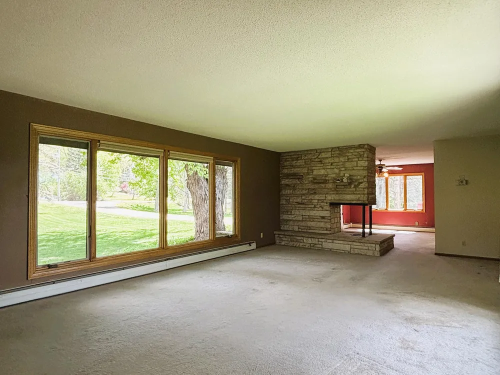 1447 Sterling St S, Maplewood, MN 55119