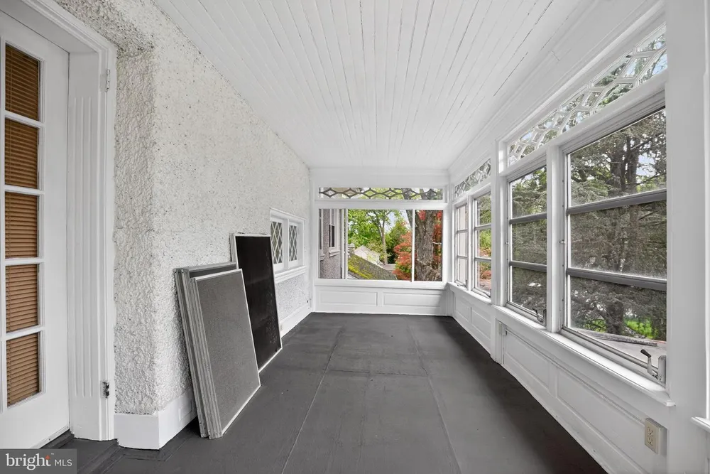 121 Weldy Ave, Oreland, PA 19075