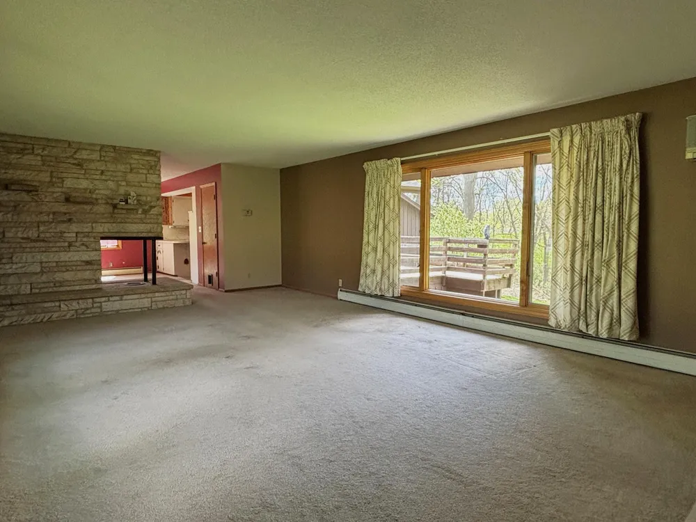 1447 Sterling St S, Maplewood, MN 55119