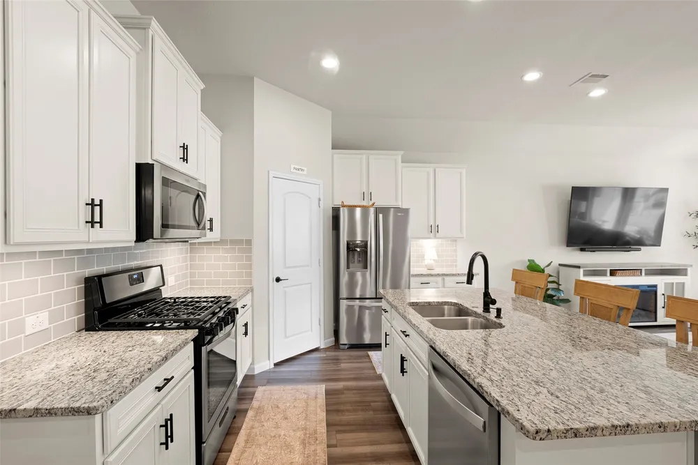 14239 Volcano Perch Dr, Conroe, TX 77384
