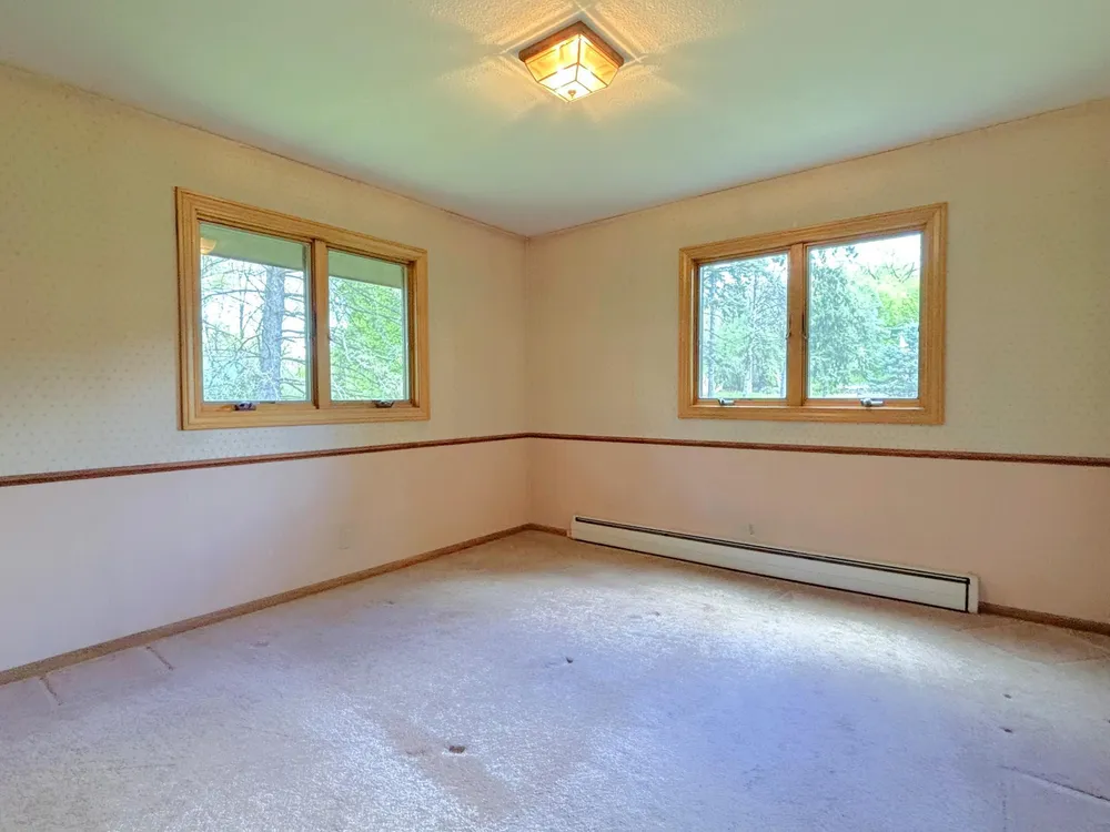 1447 Sterling St S, Maplewood, MN 55119