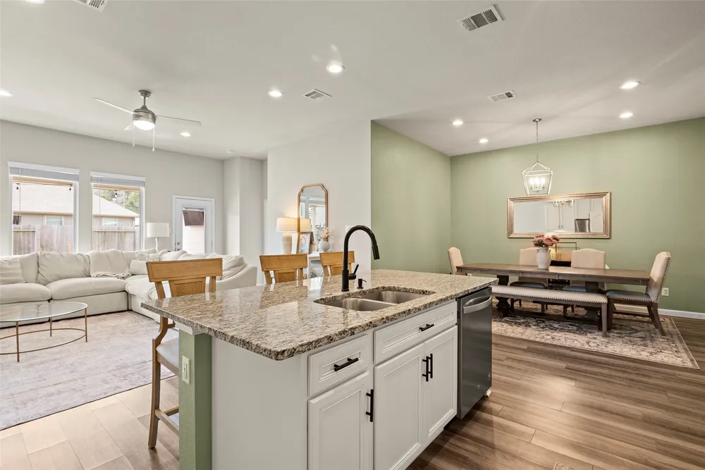 14239 Volcano Perch Dr, Conroe, TX 77384