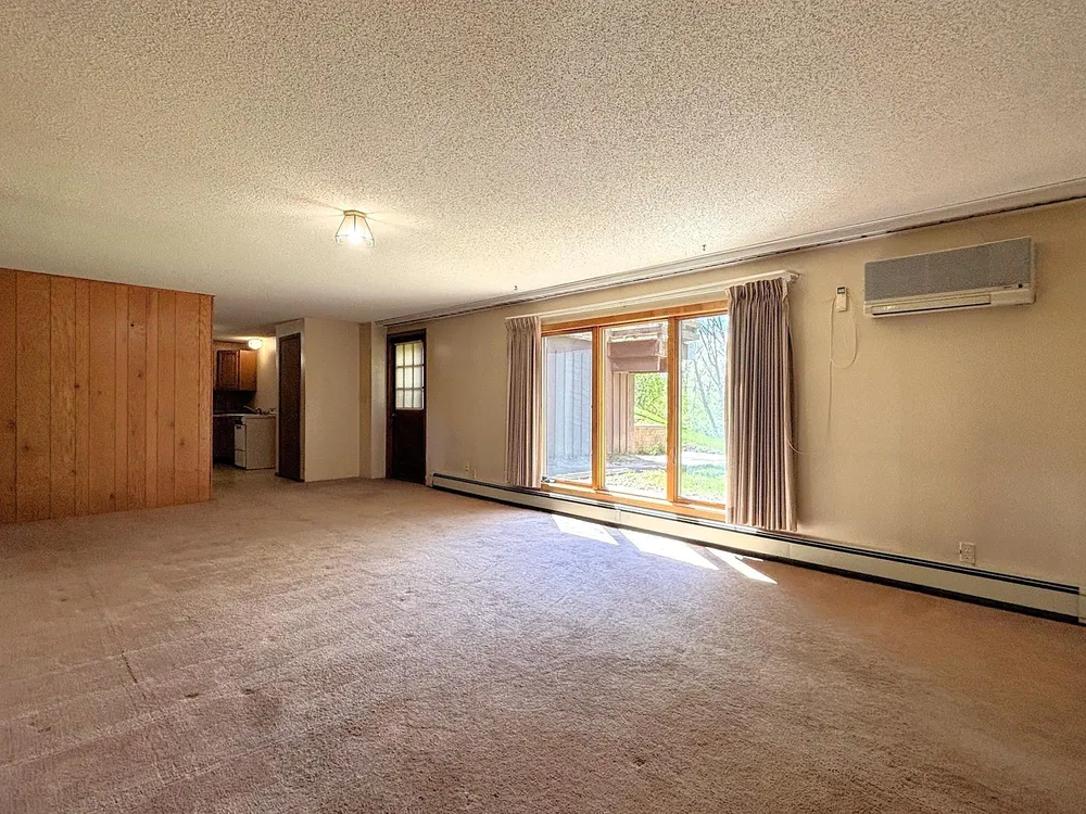 1447 Sterling St S, Maplewood, MN 55119