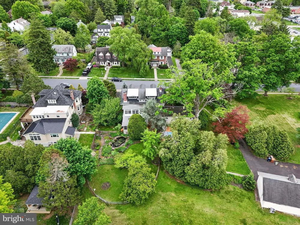 121 Weldy Ave, Oreland, PA 19075