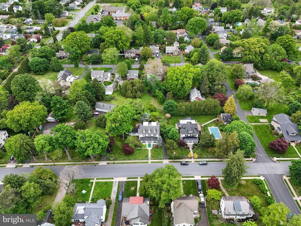 121 Weldy Ave, Oreland, PA 19075