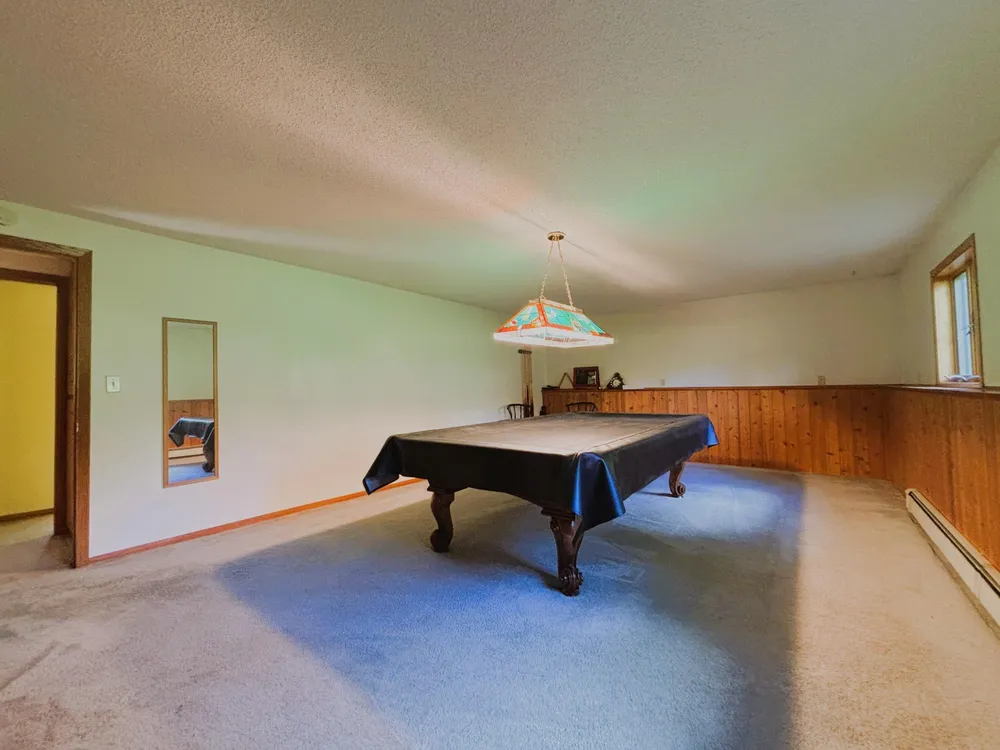 1447 Sterling St S, Maplewood, MN 55119