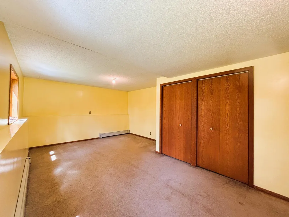 1447 Sterling St S, Maplewood, MN 55119