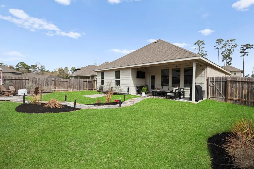 14239 Volcano Perch Dr, Conroe, TX 77384