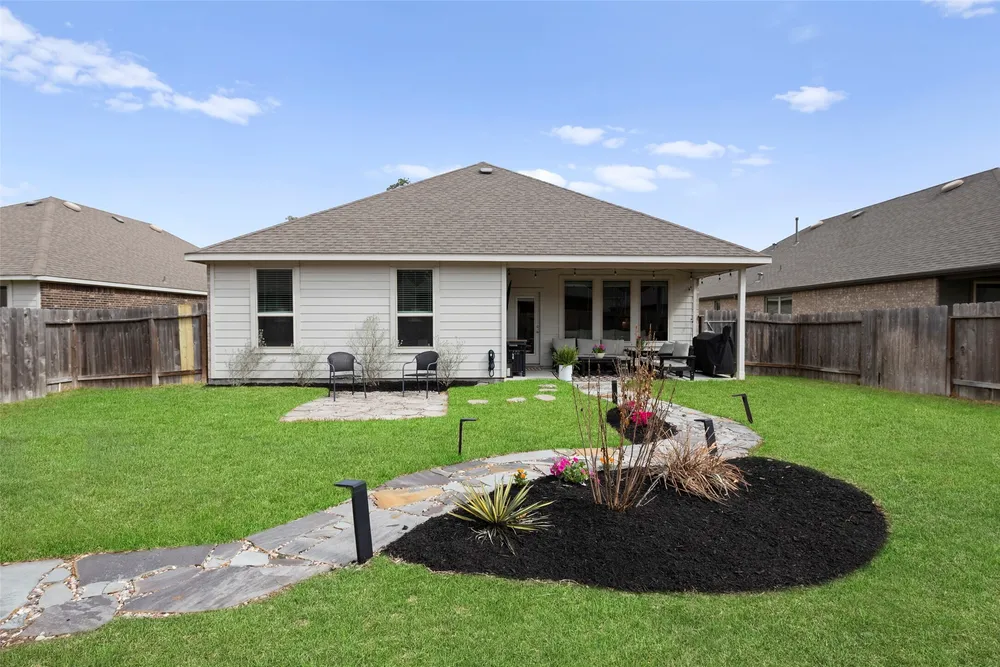 14239 Volcano Perch Dr, Conroe, TX 77384
