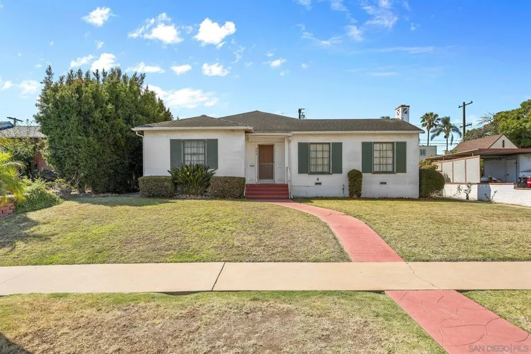 700 E 1st St, National City, CA 91950