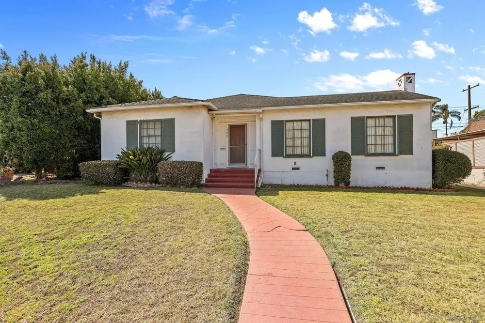 700 E 1st St, National City, CA 91950