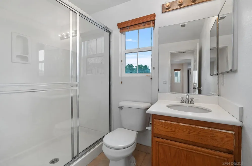 2269 Pointe Pkwy, Spring Valley, CA 91978