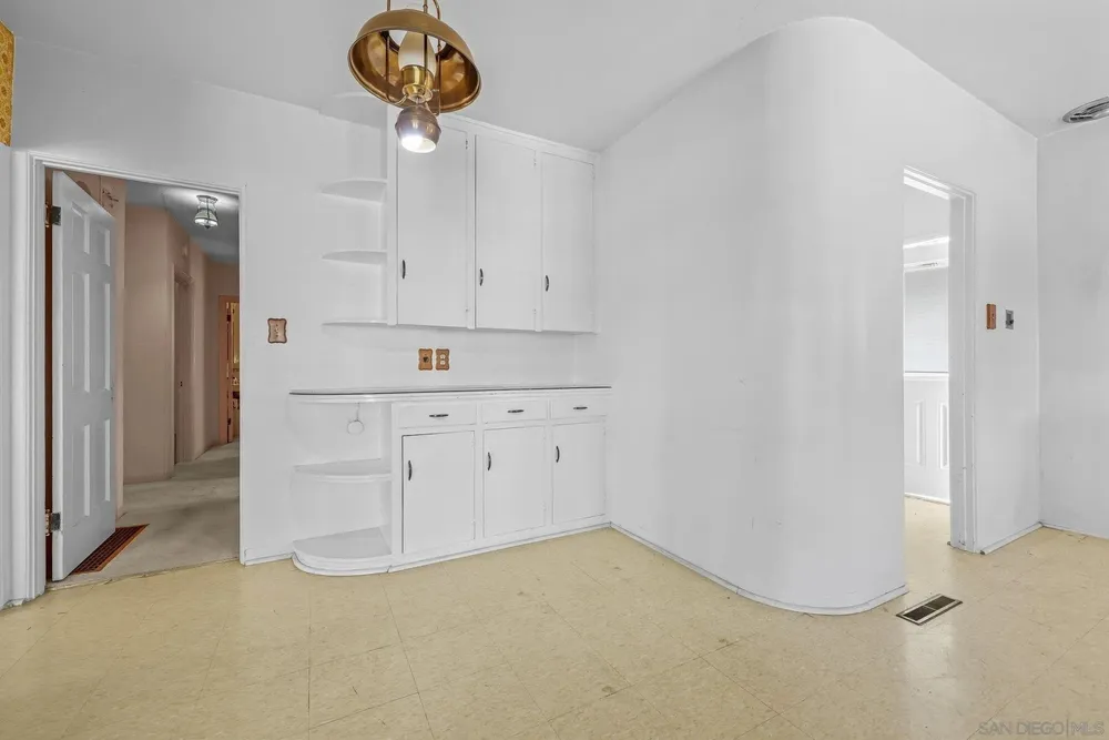 700 E 1st St, National City, CA 91950