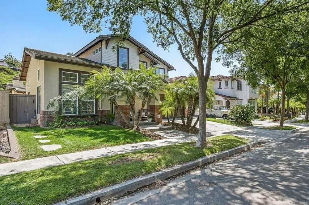 1203 Santa Olivia Rd, Chula Vista, CA 91913-2811