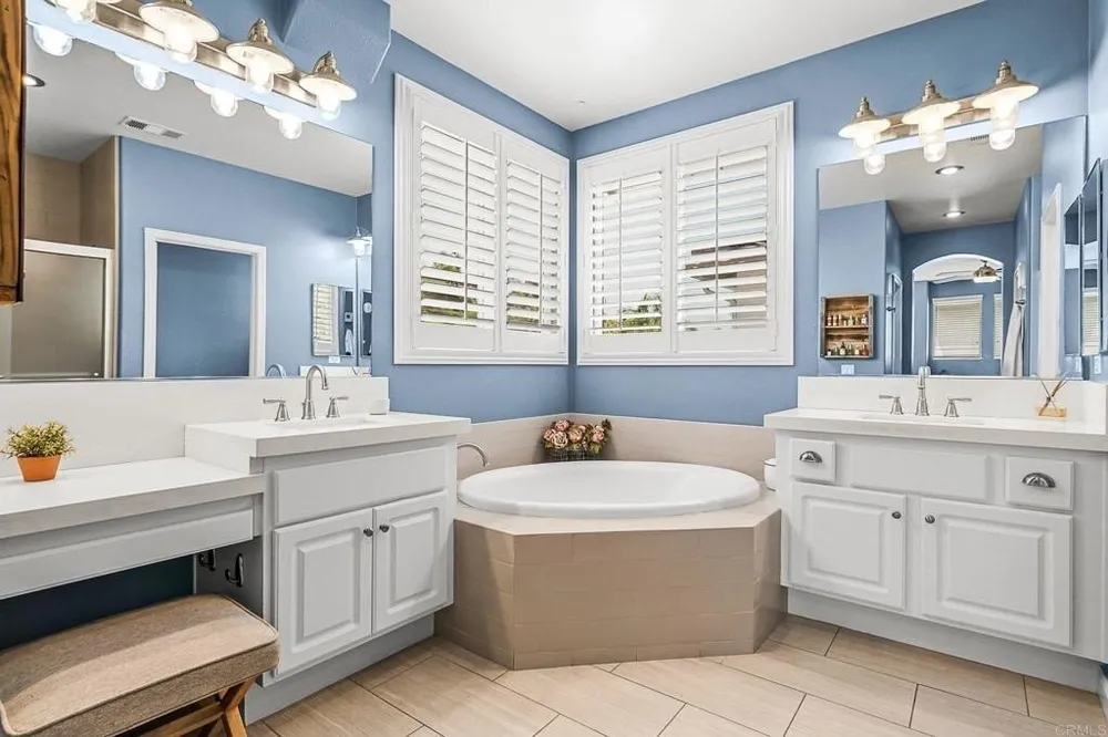 1203 Santa Olivia Rd, Chula Vista, CA 91913-2811