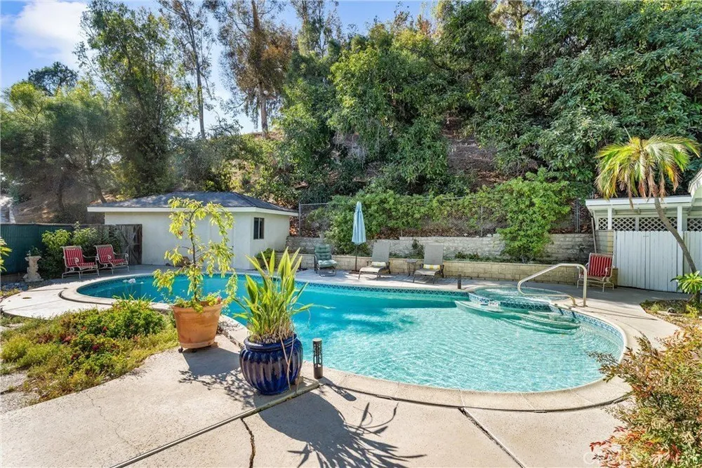 171 Canada Sombre Rd, La Habra Heights, CA 90631