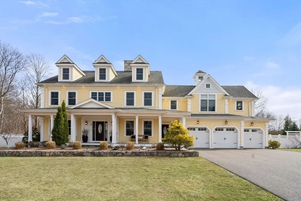 11 Briarwood Dr, Westwood, MA 02090