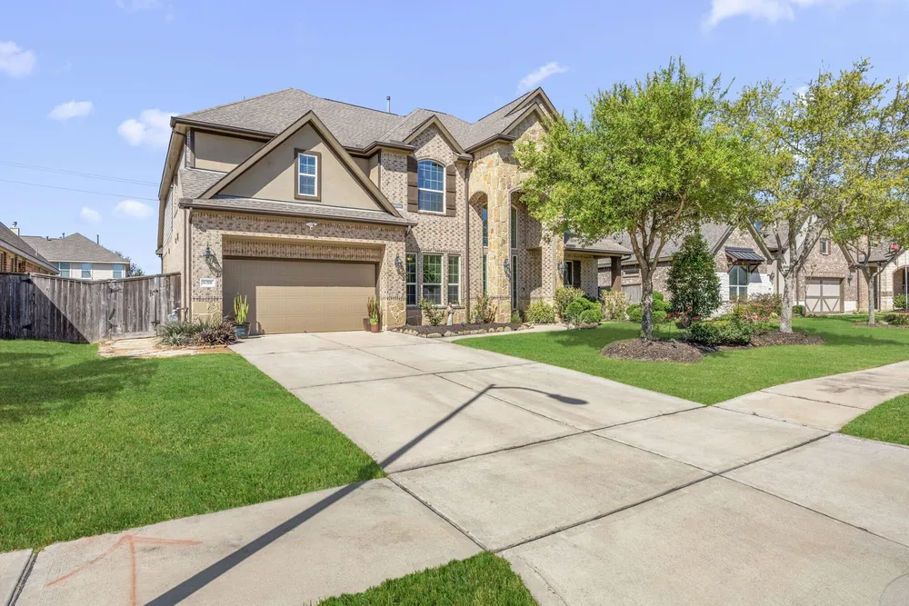 6318 Sunstone Falls Ln, Katy, TX 77493