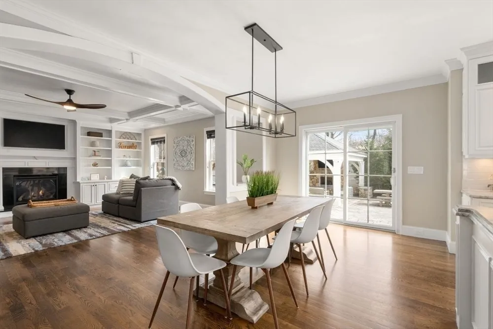 11 Briarwood Dr, Westwood, MA 02090