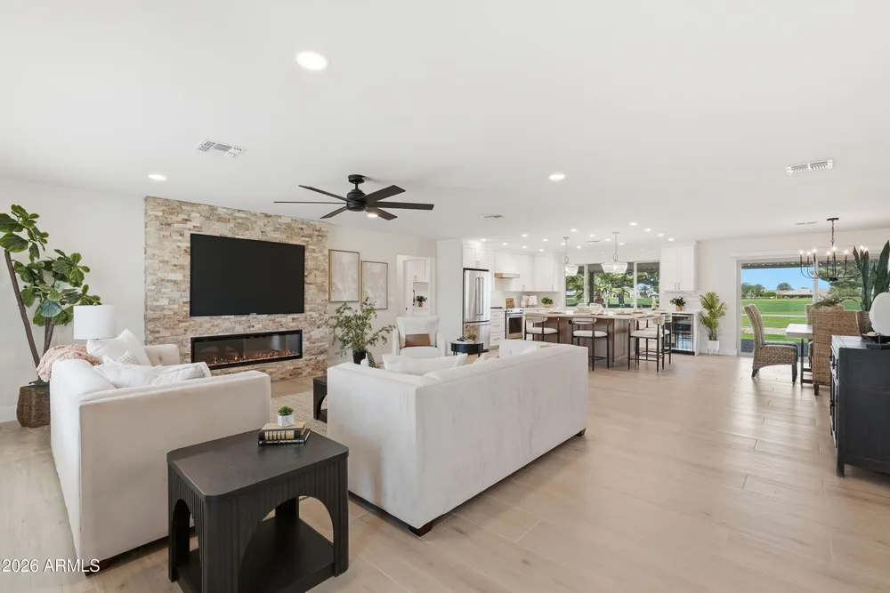 19430 N Willowcreek Circle, Sun City, AZ 85373