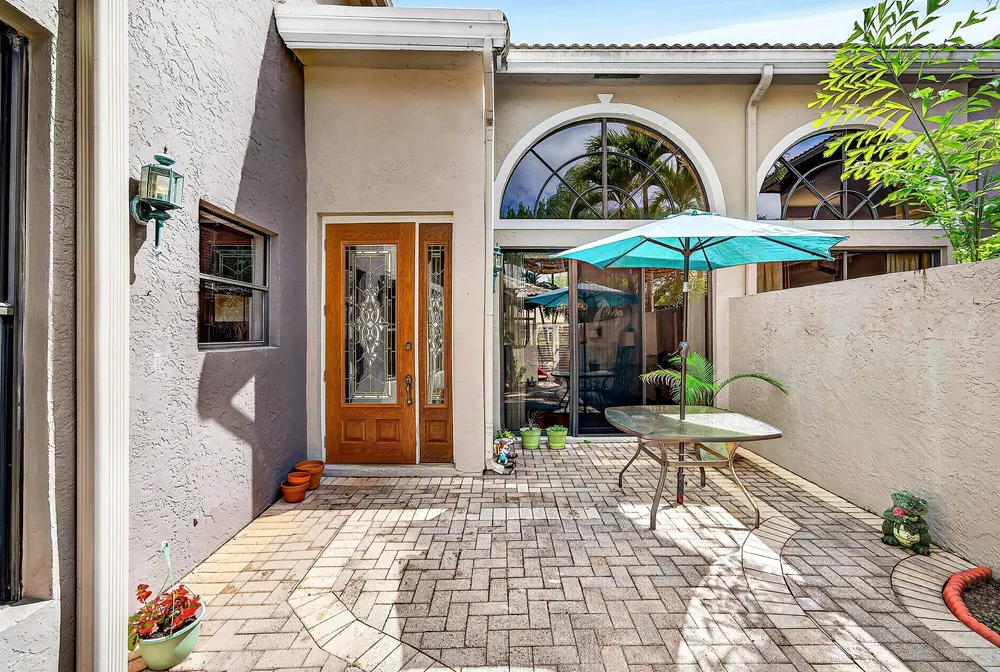 5315 Monterey Circle, Delray Beach, FL 33484