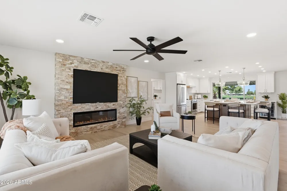 19430 N Willowcreek Circle, Sun City, AZ 85373