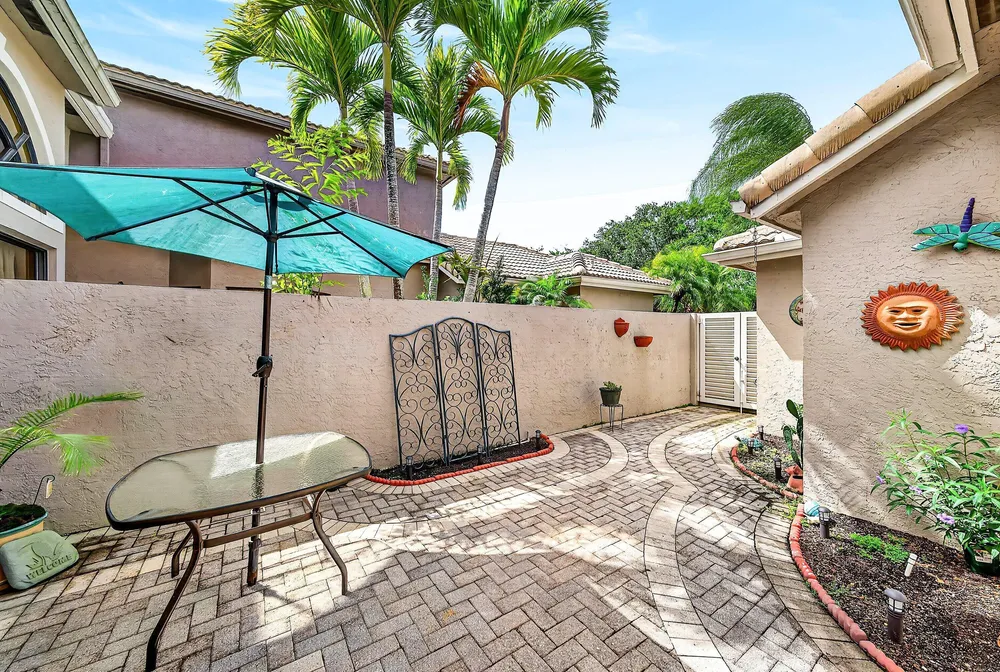 5315 Monterey Circle, Delray Beach, FL 33484