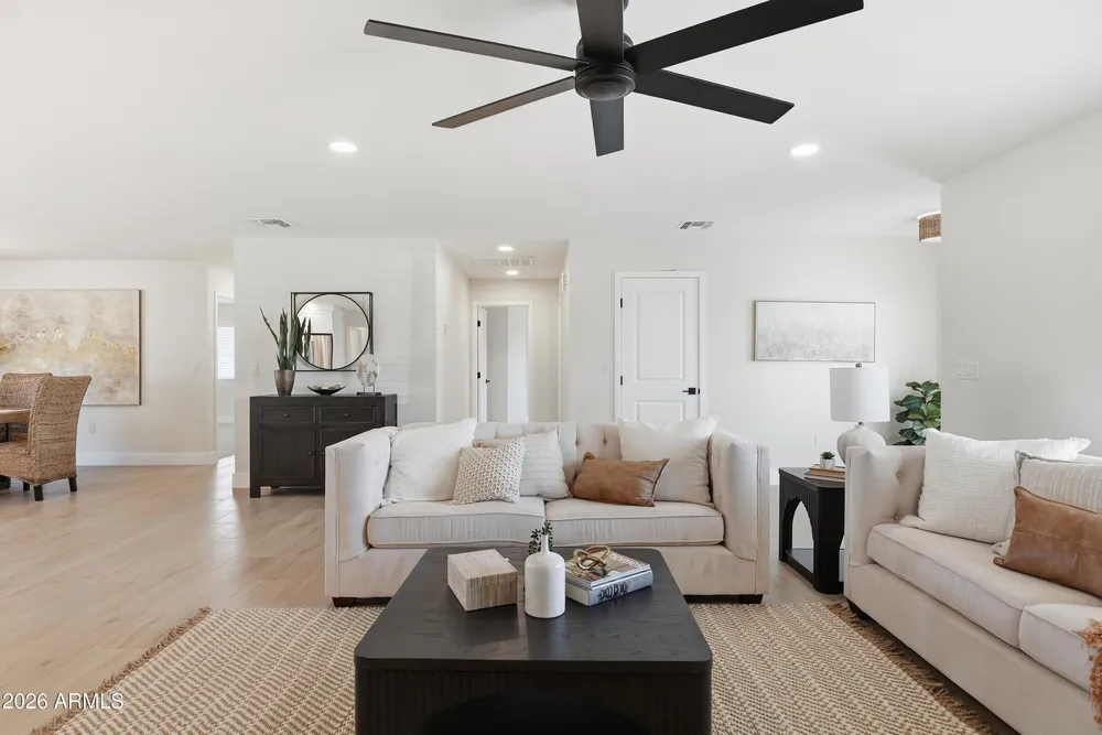 19430 N Willowcreek Circle, Sun City, AZ 85373