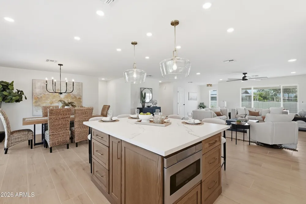 19430 N Willowcreek Circle, Sun City, AZ 85373