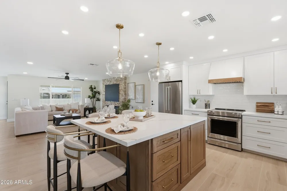 19430 N Willowcreek Circle, Sun City, AZ 85373