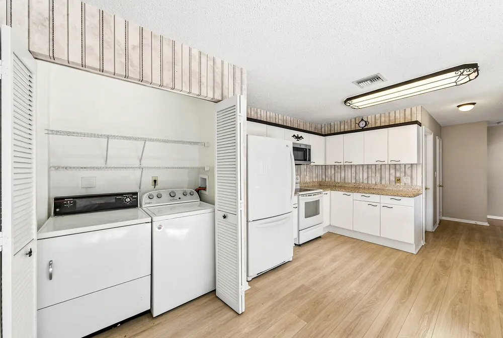 5315 Monterey Circle, Delray Beach, FL 33484