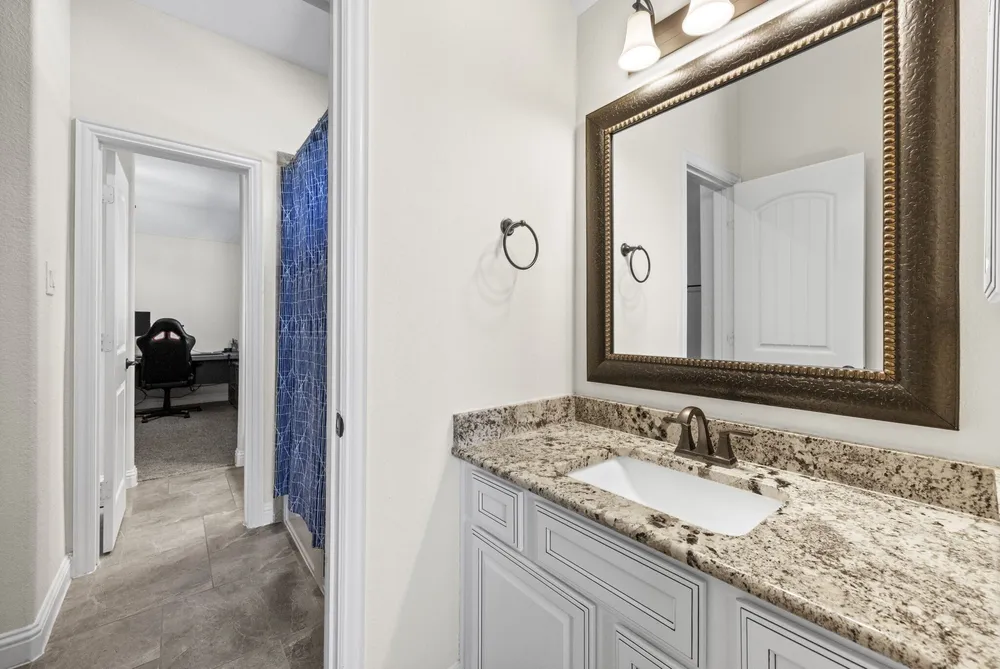 6318 Sunstone Falls Ln, Katy, TX 77493
