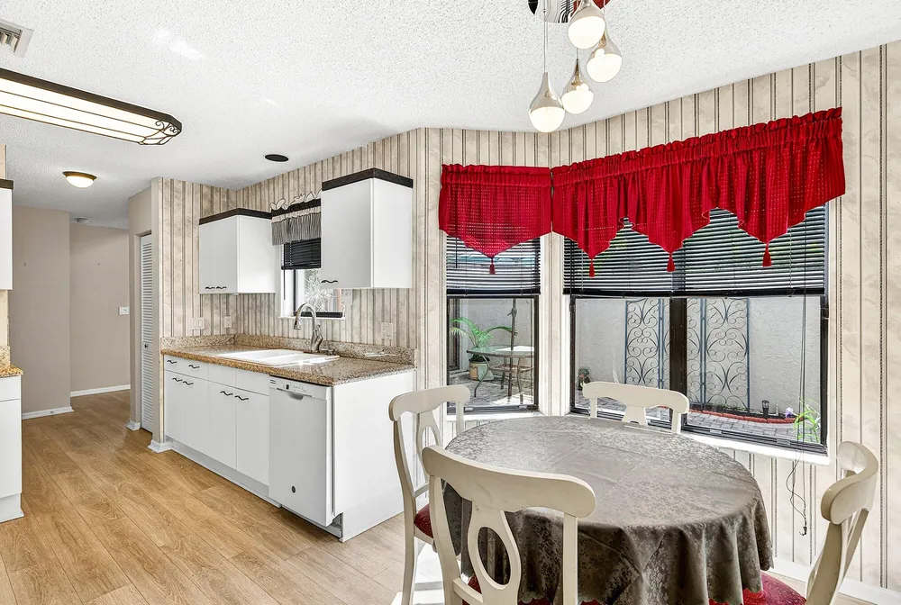 5315 Monterey Circle, Delray Beach, FL 33484