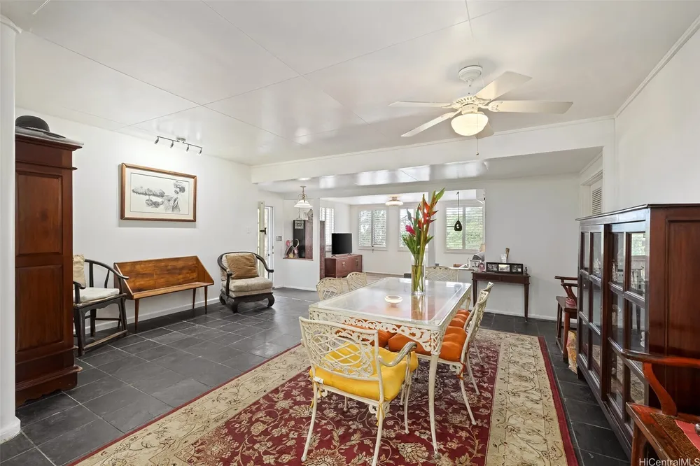 2168 Round Top Dr, Honolulu, HI 96822