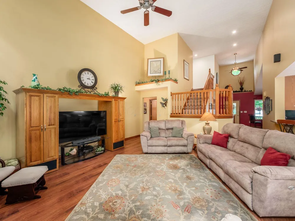 2637 Jefferson Estates Dr, Blacklick, OH 43004