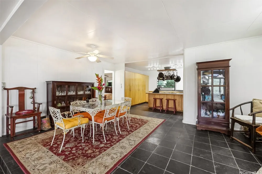 2168 Round Top Dr, Honolulu, HI 96822