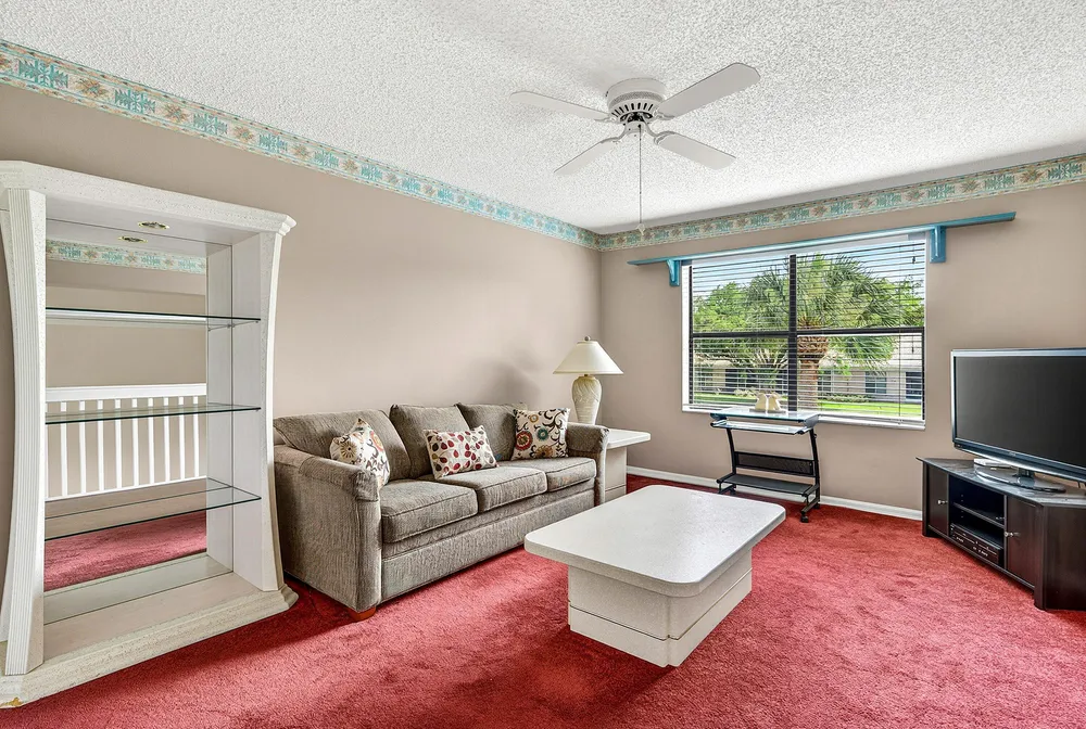 5315 Monterey Circle, Delray Beach, FL 33484