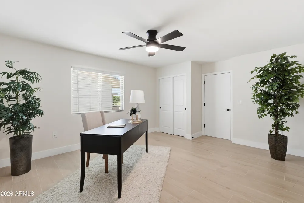 19430 N Willowcreek Circle, Sun City, AZ 85373
