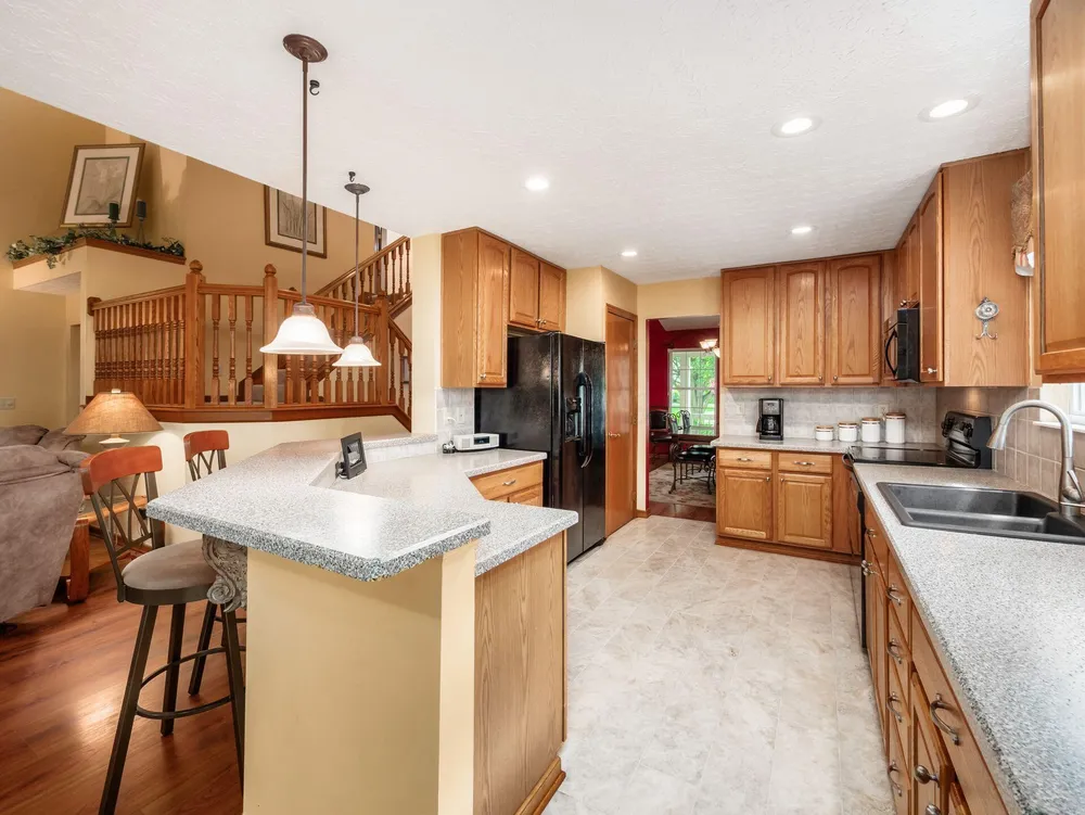 2637 Jefferson Estates Dr, Blacklick, OH 43004